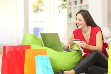 Online shopping experience – Focus on three basic Elements